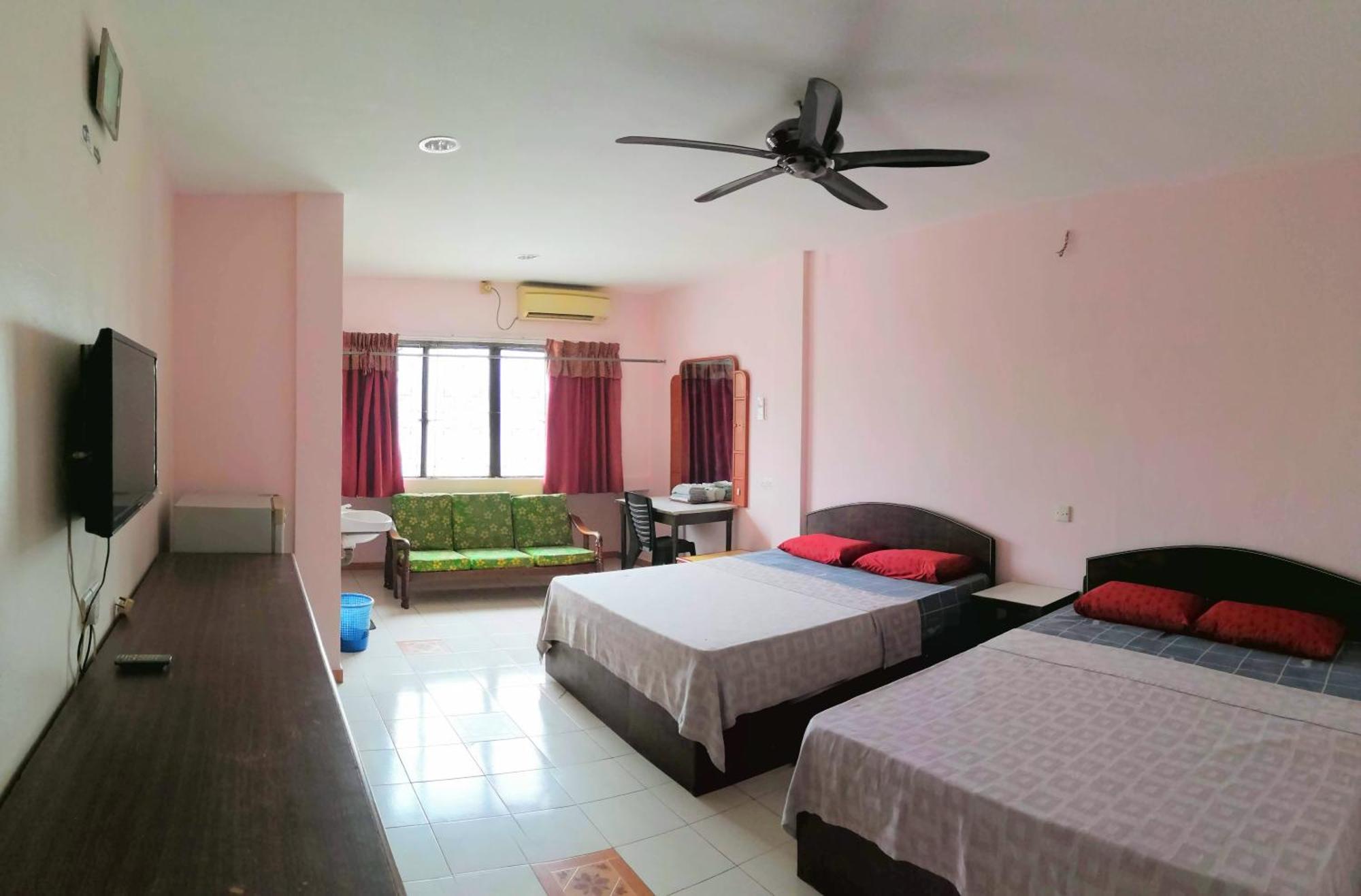 New Budget Inn Hotel Chukai Екстер'єр фото