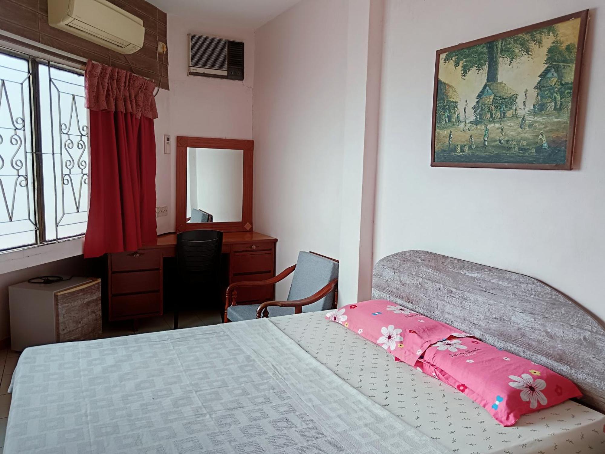 New Budget Inn Hotel Chukai Екстер'єр фото