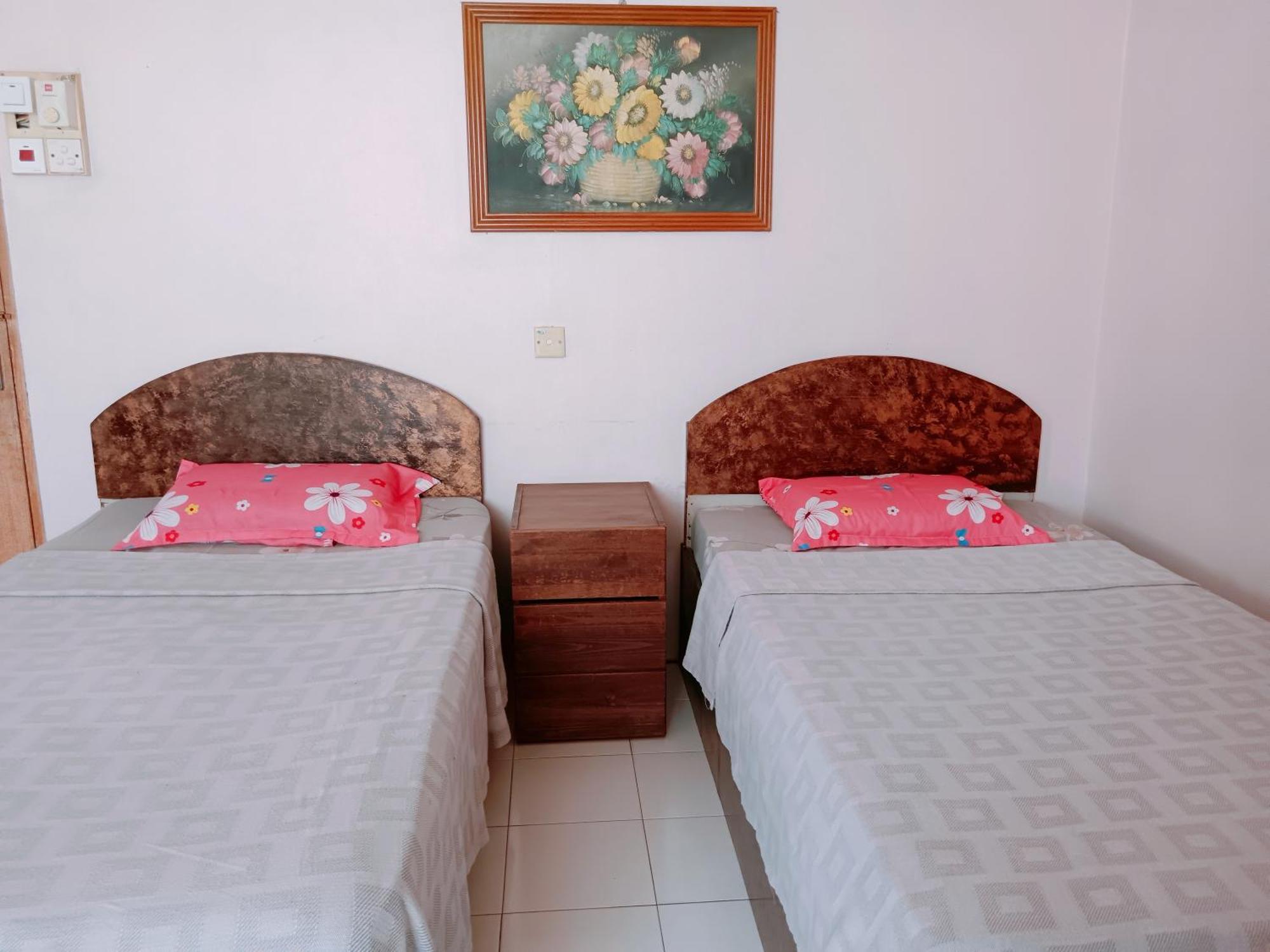 New Budget Inn Hotel Chukai Екстер'єр фото