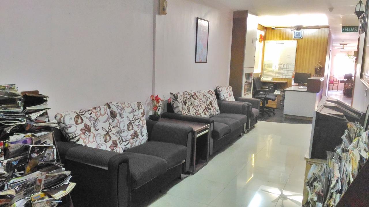 New Budget Inn Hotel Chukai Екстер'єр фото