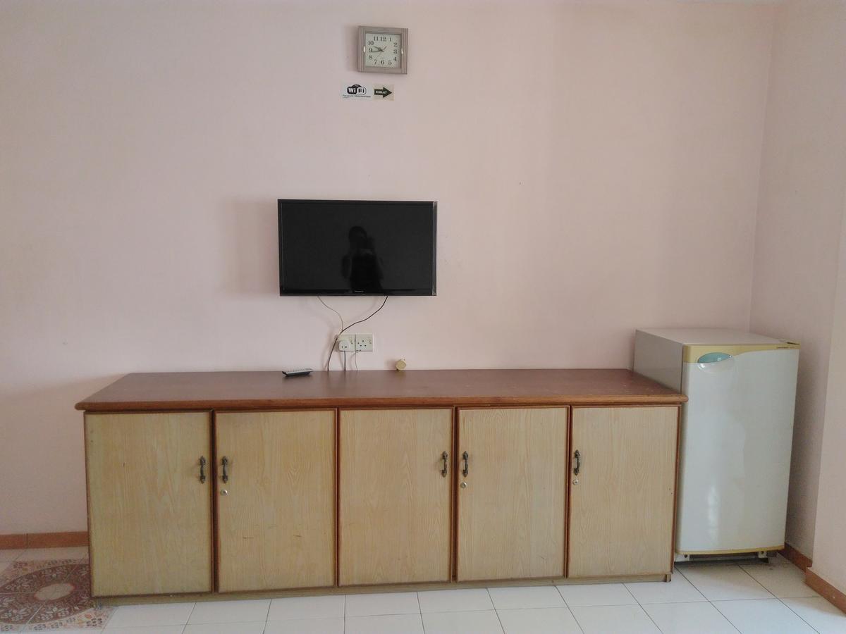 New Budget Inn Hotel Chukai Екстер'єр фото