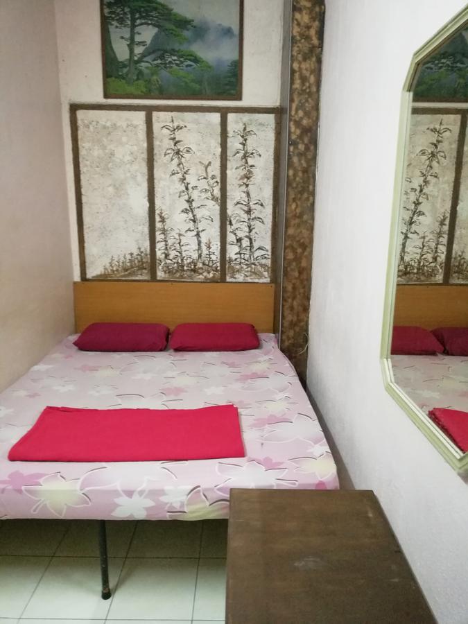 New Budget Inn Hotel Chukai Екстер'єр фото